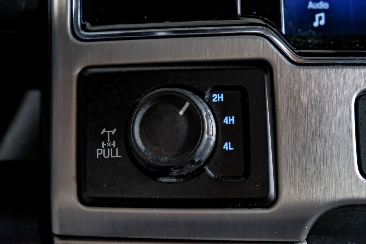 Used 2022 Ford F250 Platinum w/ FX4 Off-Road Package image 25