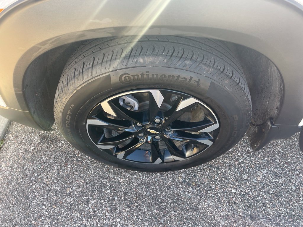 Used 2023 Chevrolet TrailBlazer LT FWD image 21