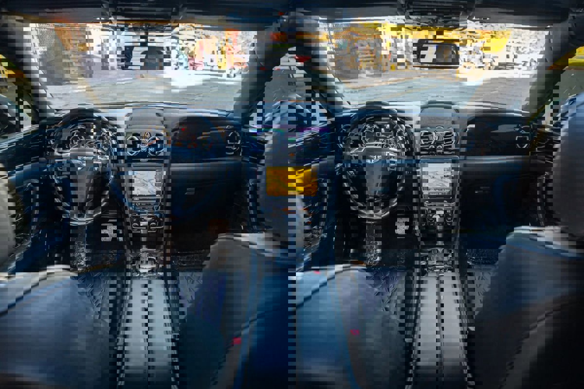 Used 2015 Bentley Flying Spur V8 image 72