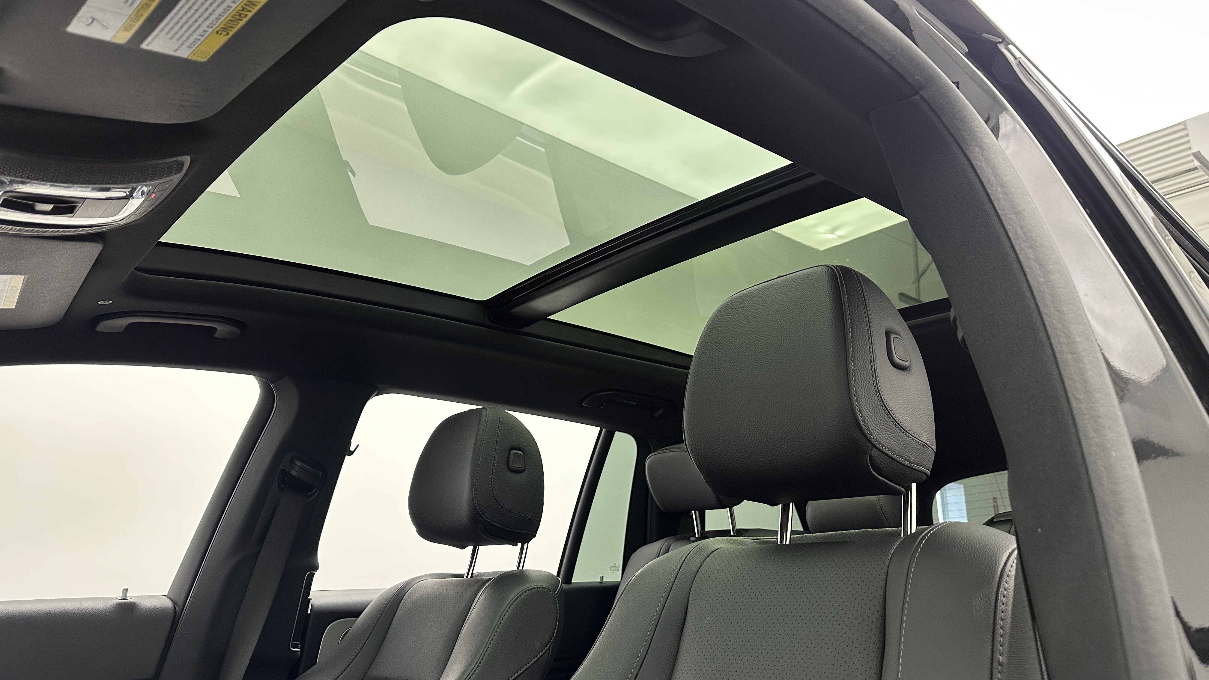 Used 2024 Mercedes-Benz GLS 450 4MATIC image 4