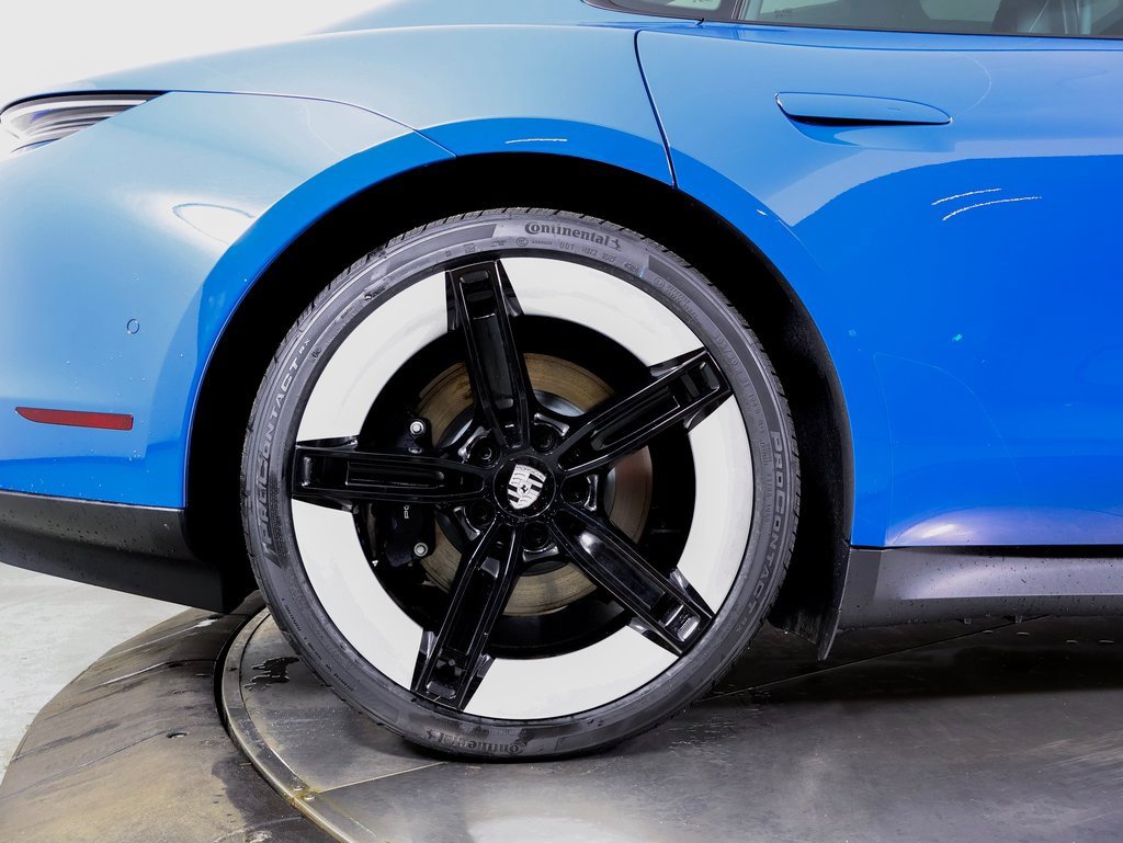 New 2025 Porsche Taycan image 23