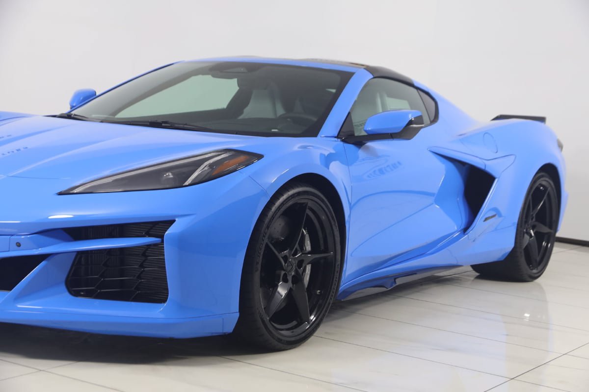 Used 2025 Chevrolet Corvette E-Ray AWD/4WD image 58