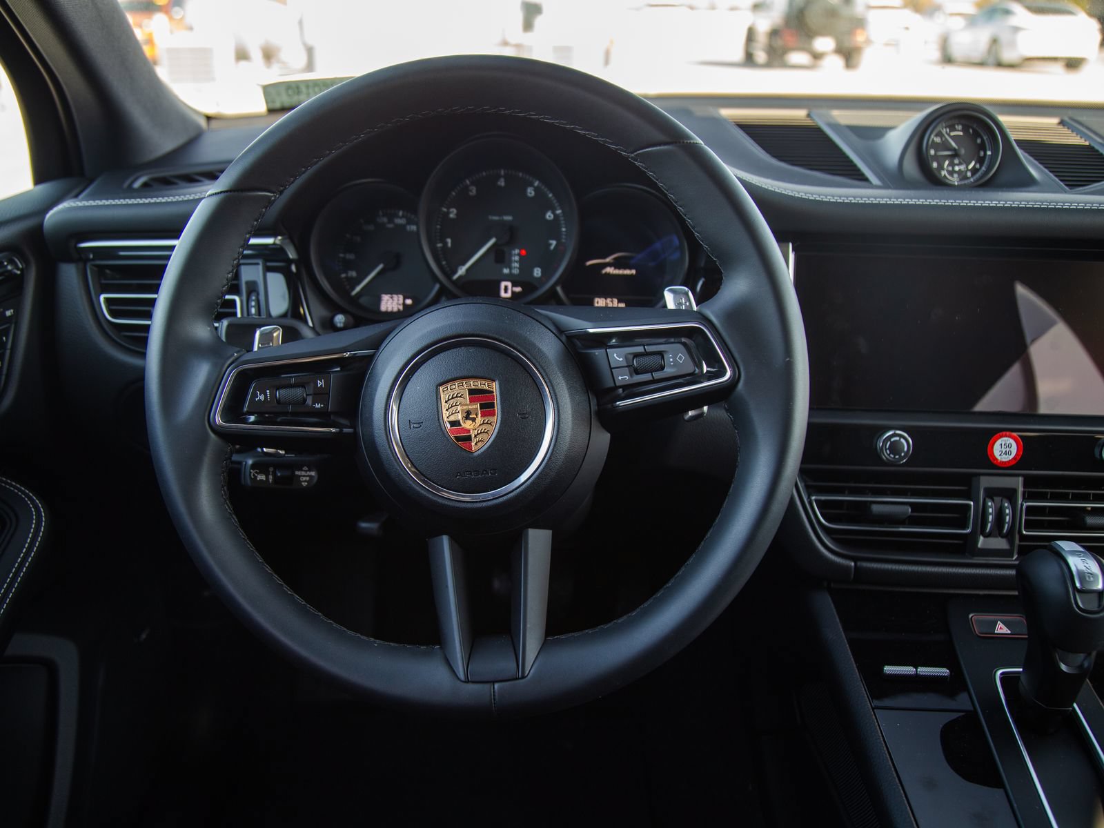 Certified 2024 Porsche Macan S AWD/4WD image 7