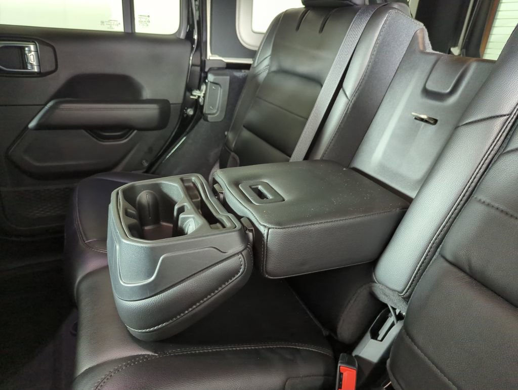 Used 2023 Jeep Wrangler Altitude image 31