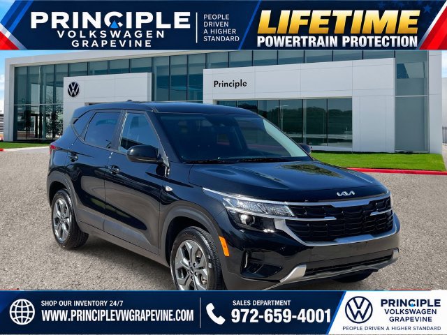 Used 2026 Kia Seltos LX AWD/4WD image 2
