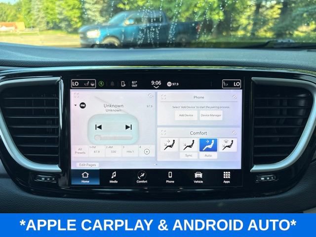 Used 2022 Chrysler Pacifica Touring-L FWD image 9