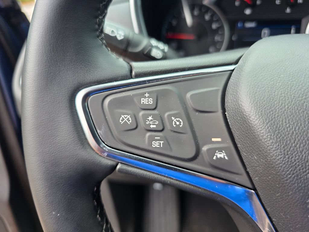 Used 2024 Chevrolet Equinox LT FWD image 23