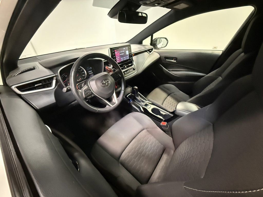 Used 2021 Toyota Corolla SE image 2