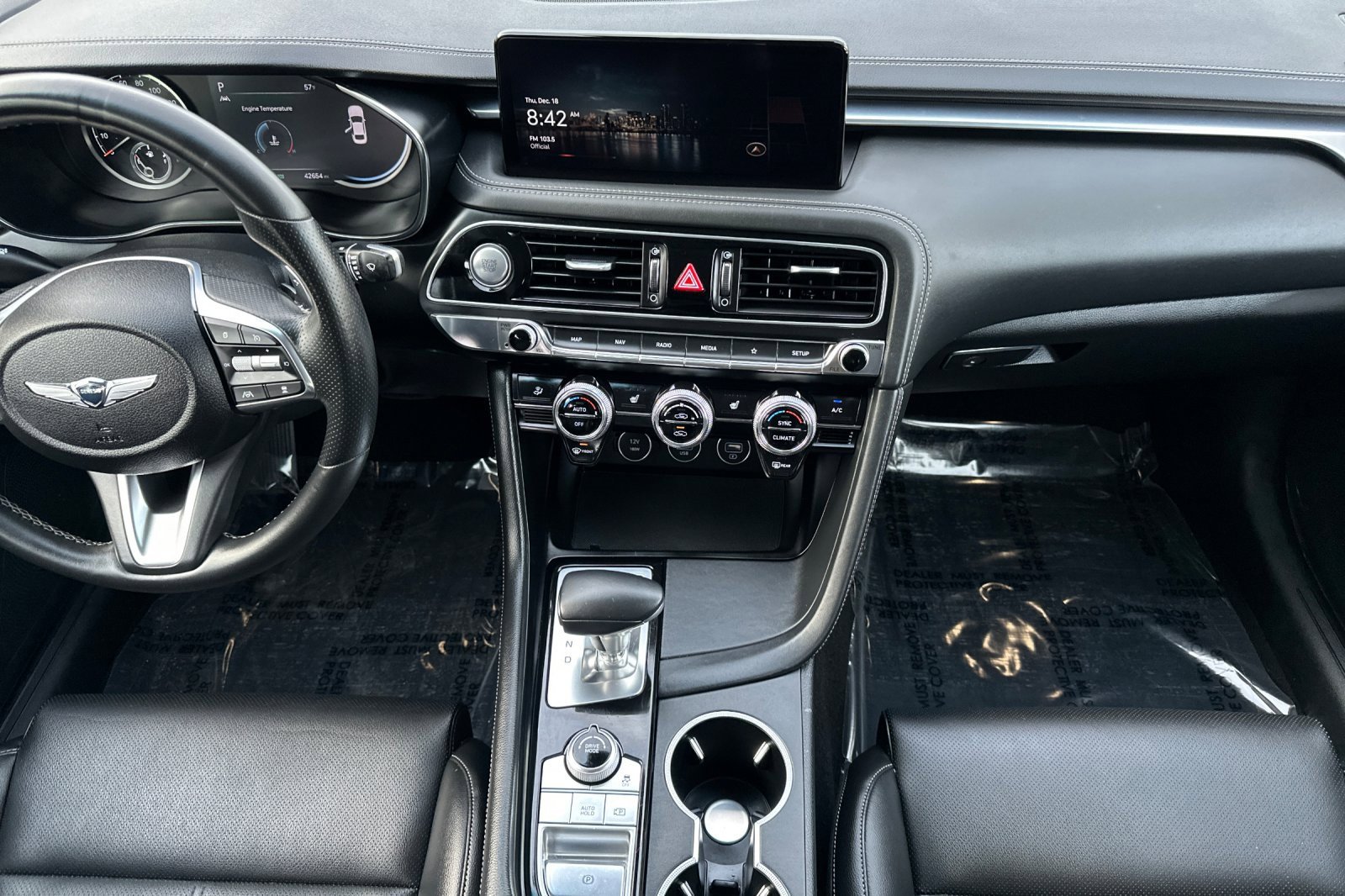 Used 2023 Genesis G70 2.0T image 14