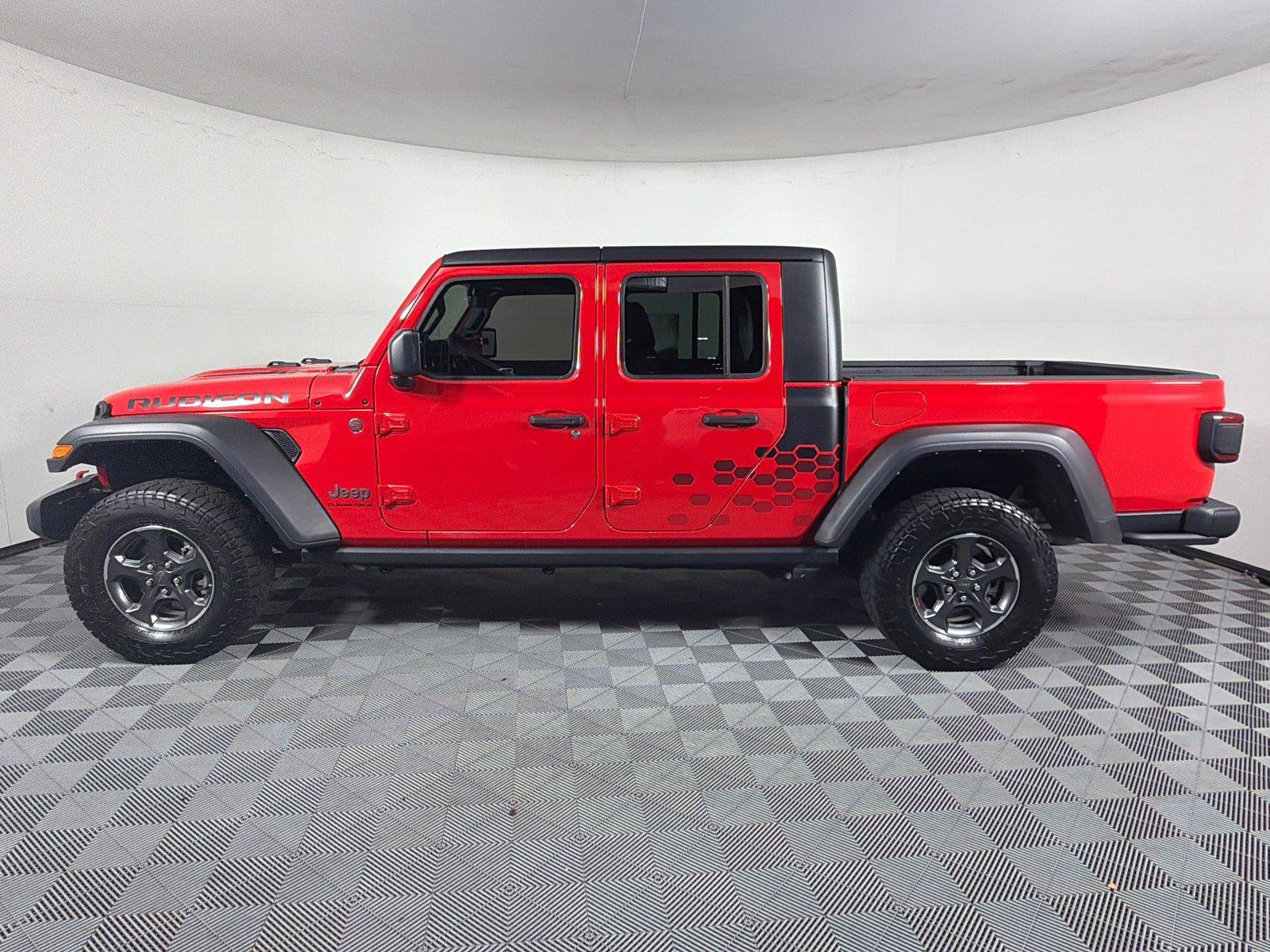 Used 2023 Jeep Gladiator Rubicon w/ LED Lighting Group AWD/4WD image 4