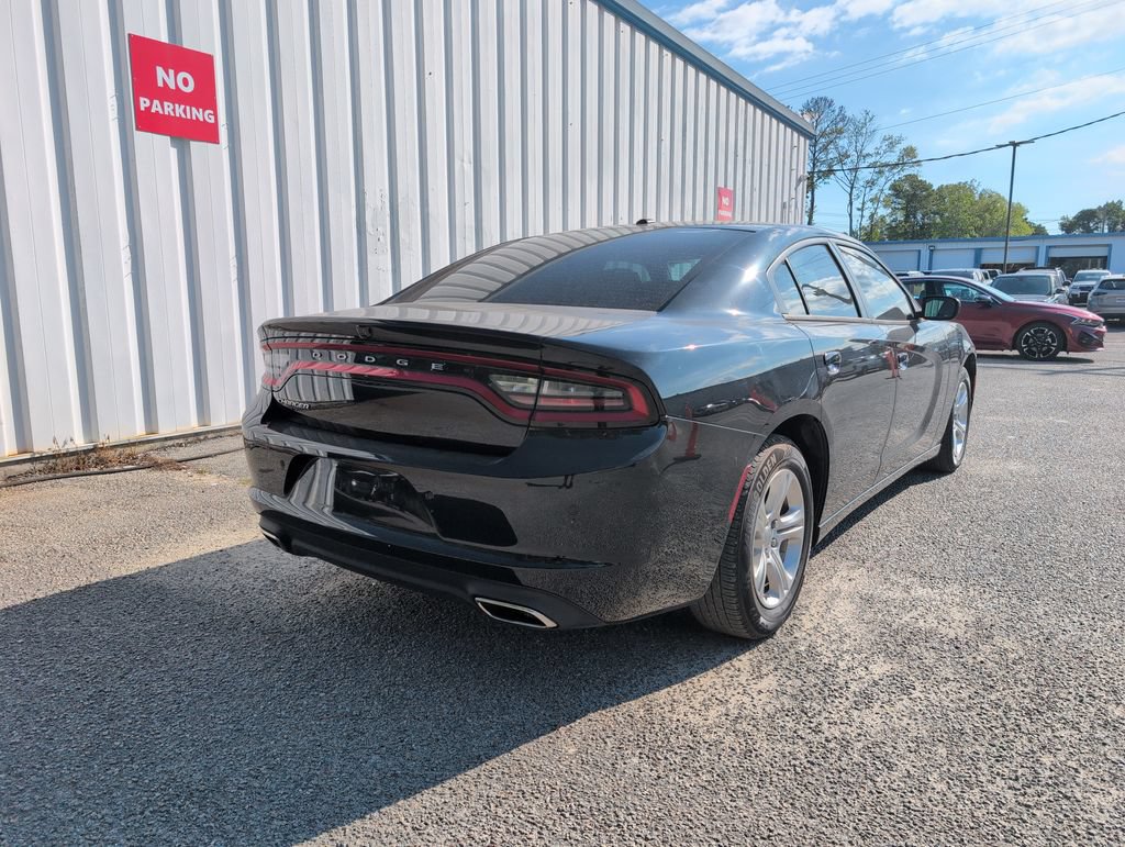 Used 2022 Dodge Charger SXT w/ Driver Convenience Group RWD image 8