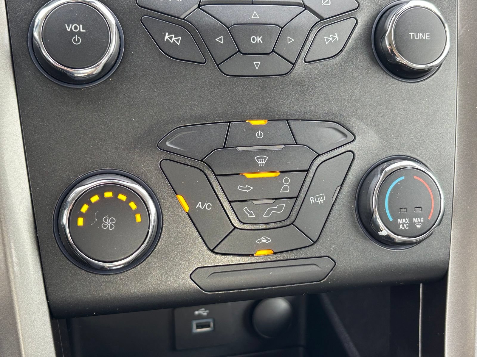 Used 2020 Ford Fusion S FWD image 20