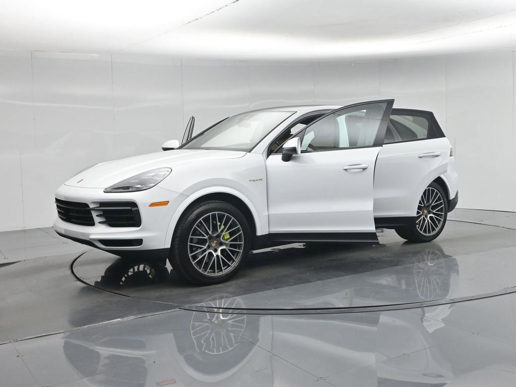 Used 2022 Porsche Cayenne E-Hybrid Coupe image 4