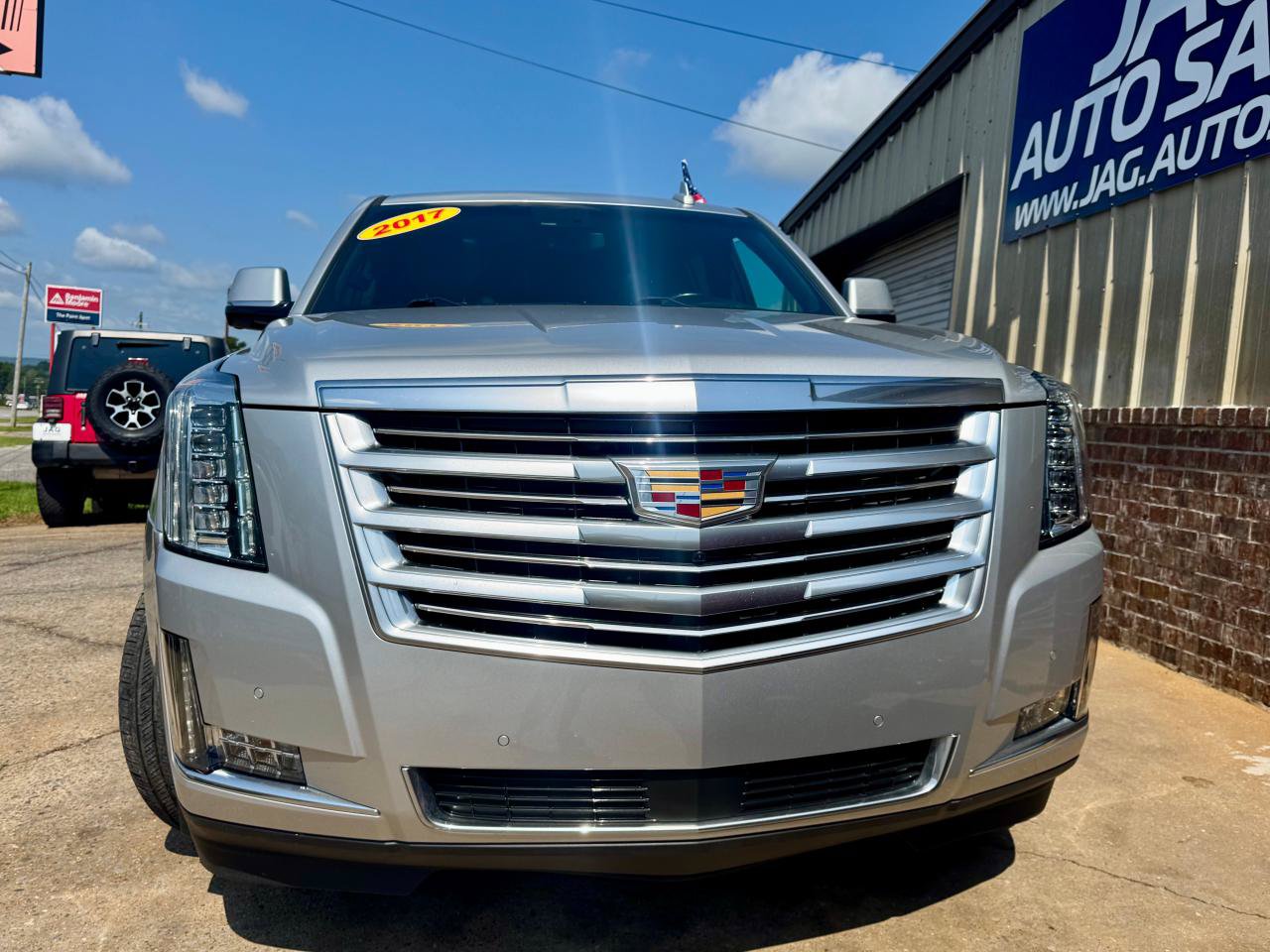 Used 2017 Cadillac Escalade ESV Platinum AWD/4WD image 4
