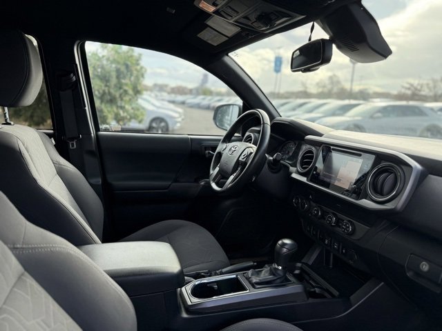 Used 2019 Toyota Tacoma TRD Off-Road image 20