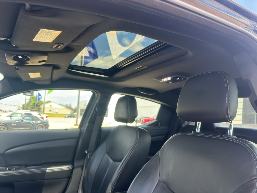 Used 2011 Dodge Avenger Lux FWD image 9