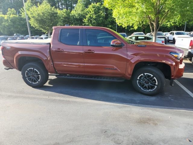 Used 2025 Toyota Tacoma TRD Sport w/ TRD Sport Premium Package AWD/4WD image 8