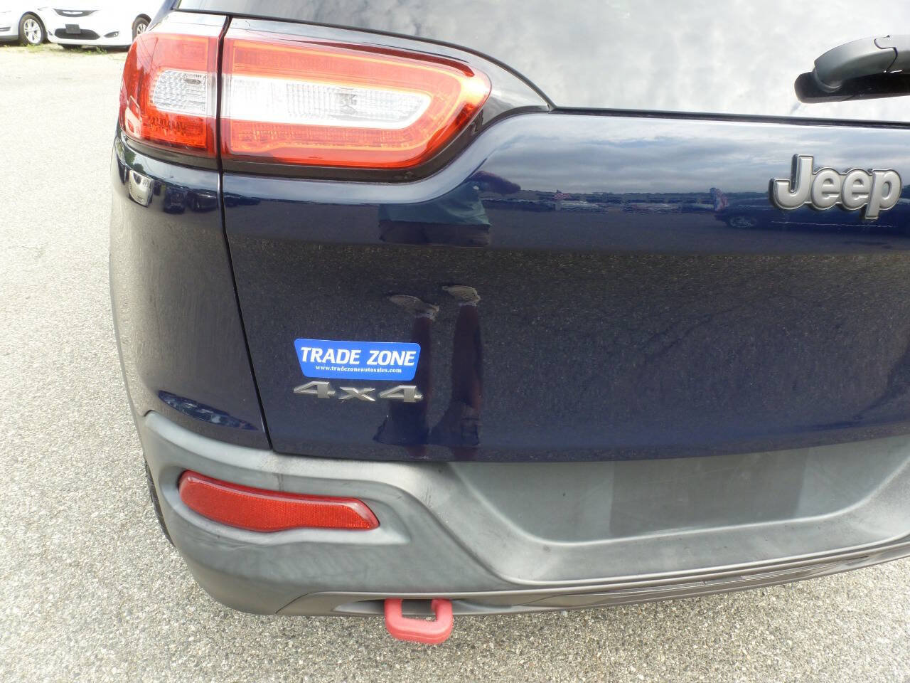 Used 2014 Jeep Cherokee Trailhawk AWD/4WD image 10