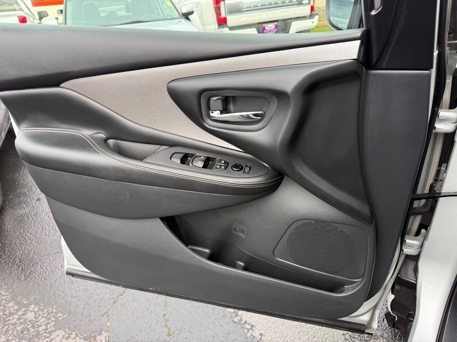 Used 2023 Nissan Murano SV AWD/4WD image 25