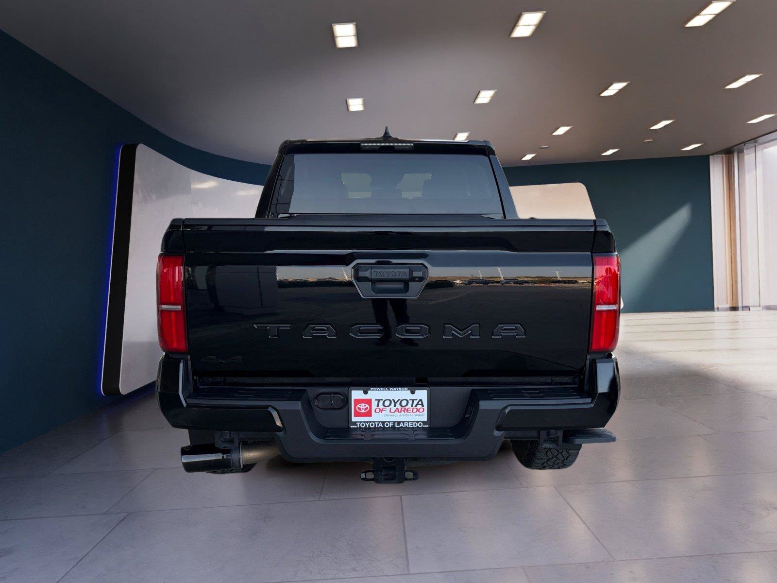 Used 2024 Toyota Tacoma TRD Sport AWD/4WD image 4