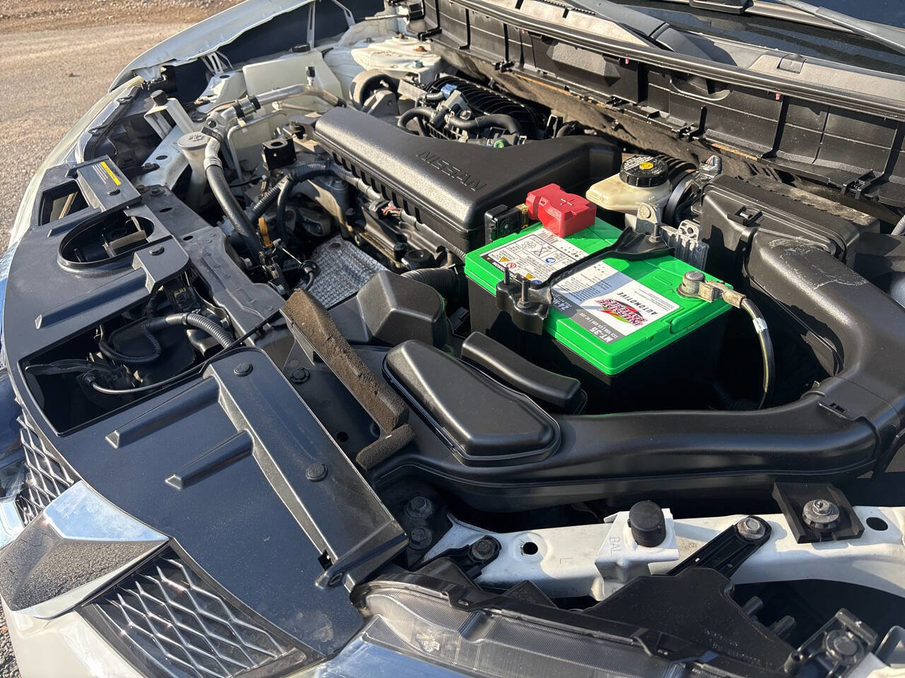 Used 2015 Nissan Rogue SV w/ SV Moonroof Package image 39