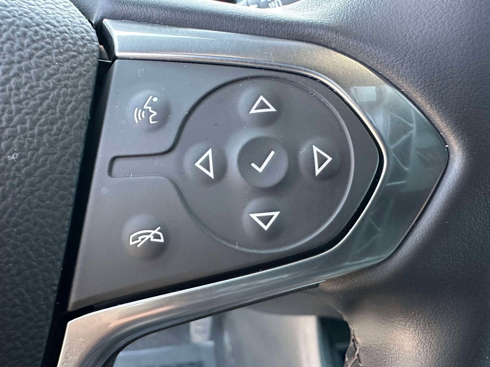 Certified 2023 Chevrolet Traverse LT image 15