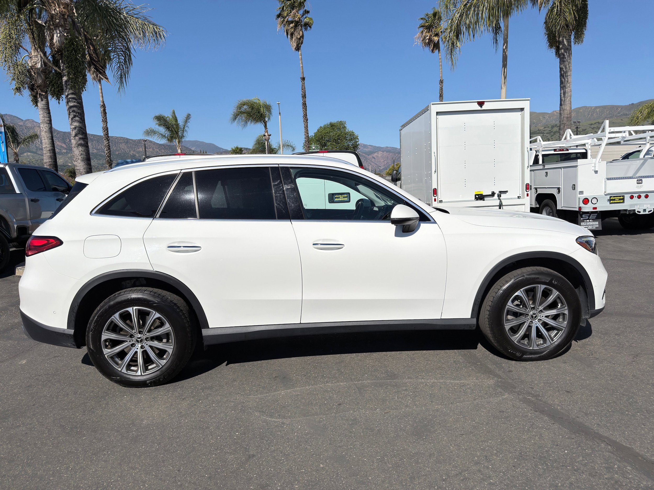 Used 2024 Mercedes-Benz GLC 300 w/ Winter Package image 9