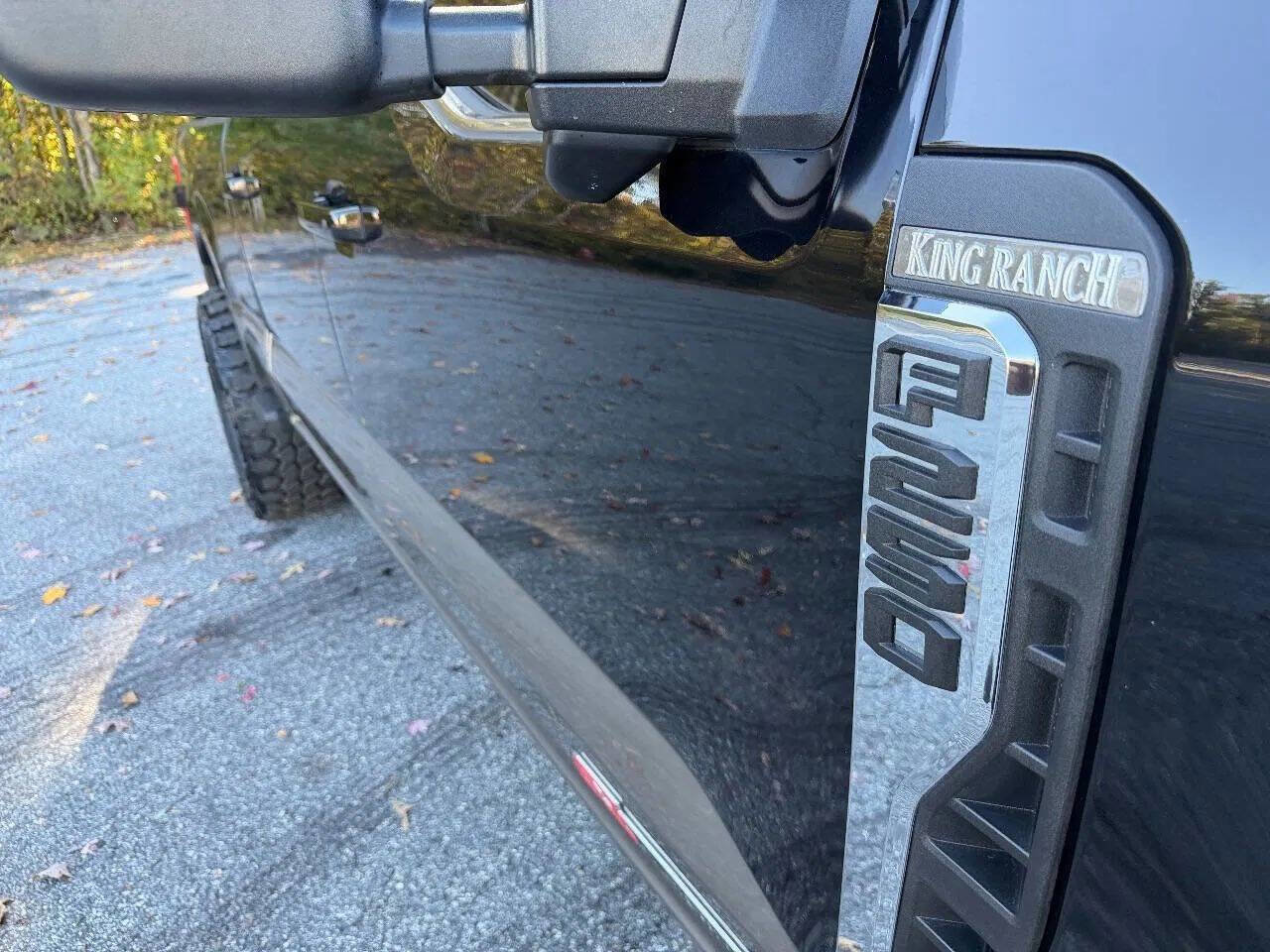Used 2023 Ford F250 King Ranch image 11