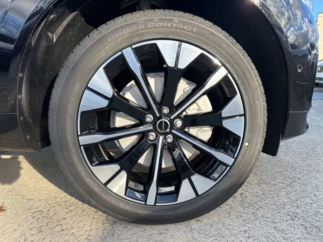 New 2026 Volvo XC60 B5 Plus w/ Protection Package Premier image 9