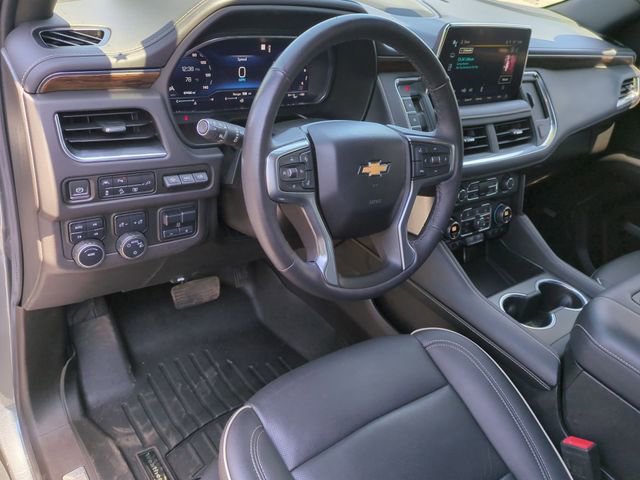 Used 2022 Chevrolet Tahoe Premier w/ Premium Package AWD/4WD image 11
