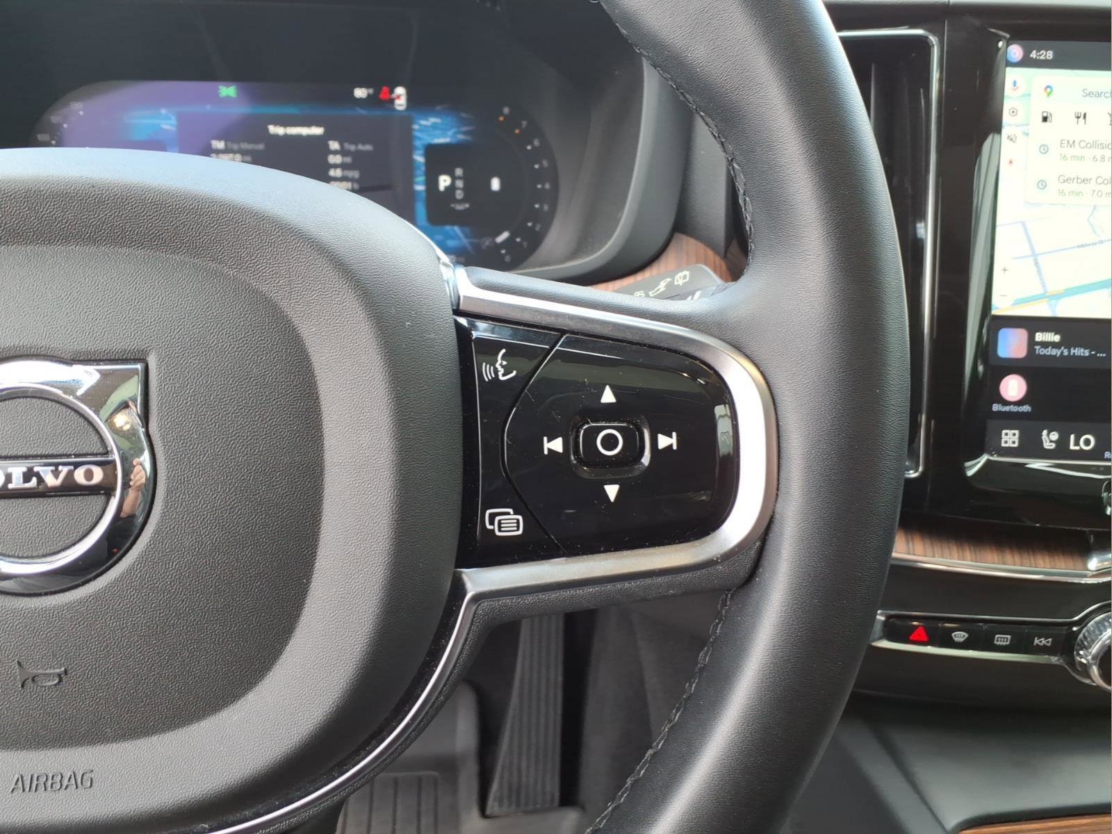 Used 2023 Volvo XC60 B5 Plus w/ Climate Package image 23