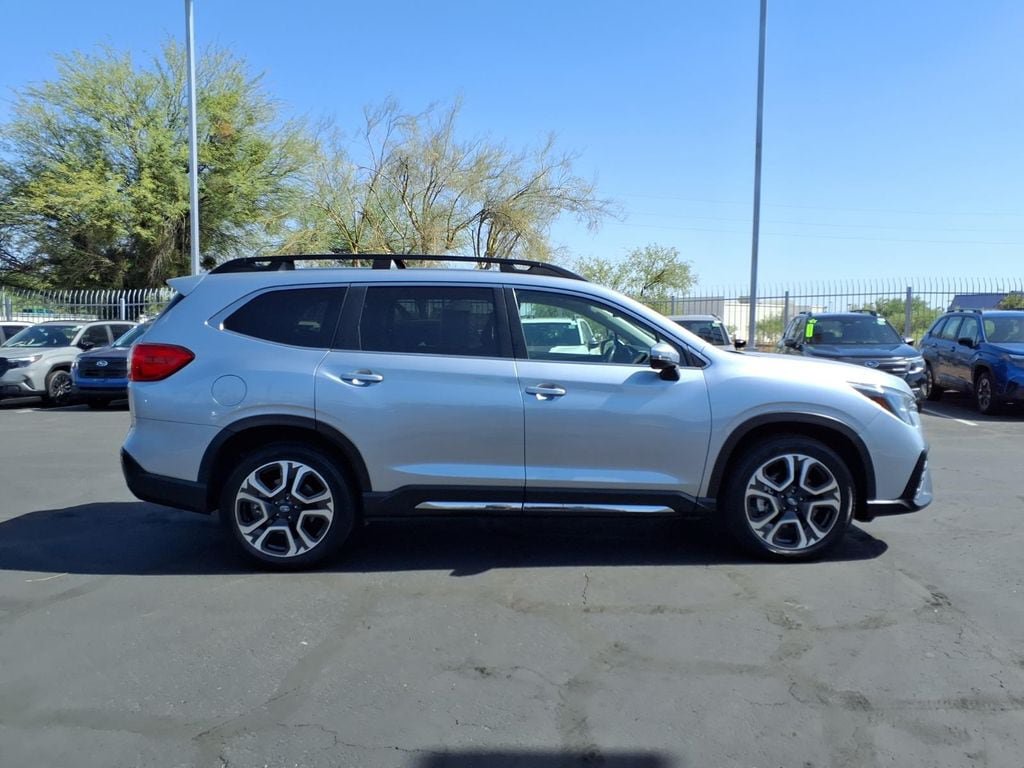 Used 2023 Subaru Ascent Limited AWD/4WD image 9