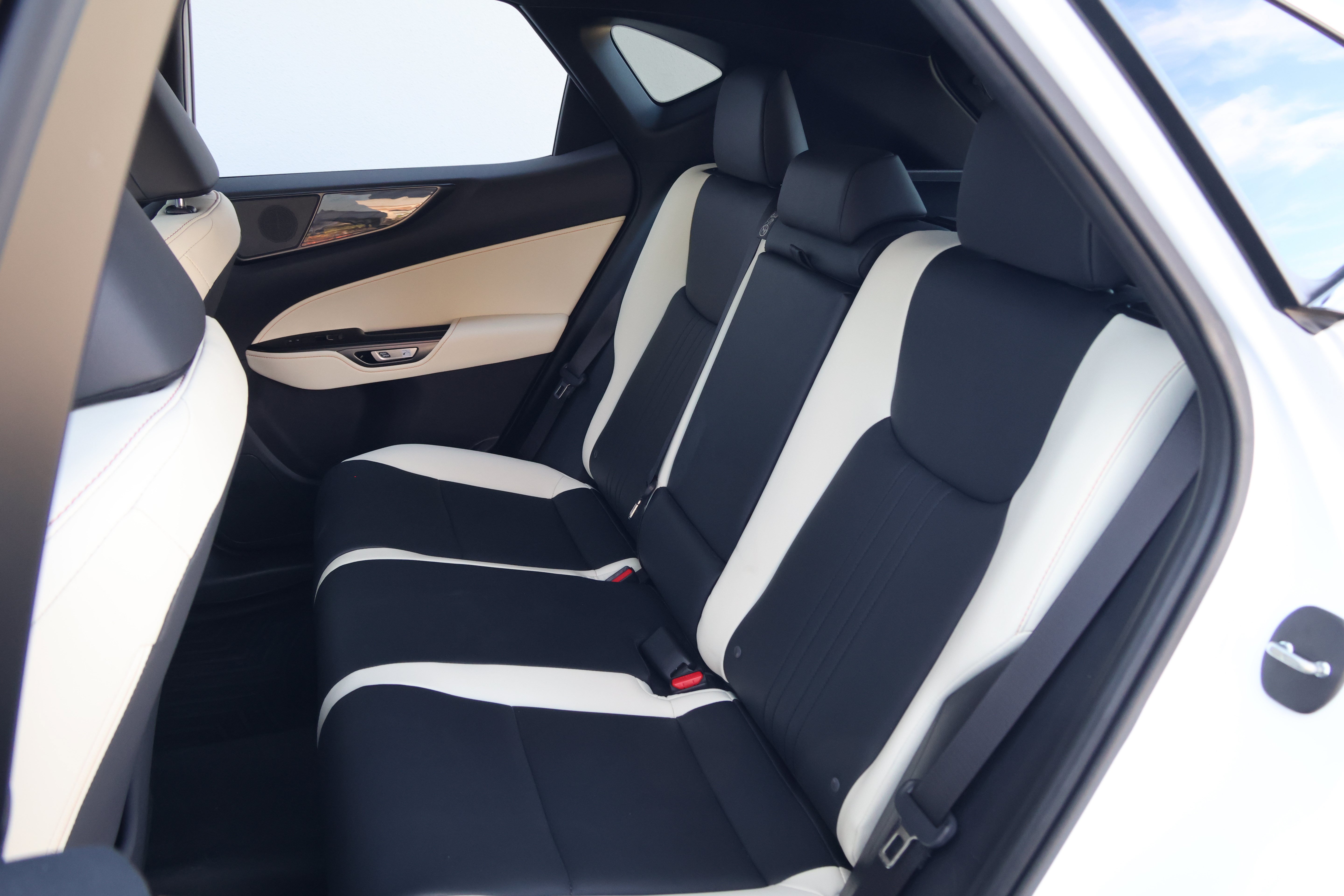 Used 2024 Lexus NX 350 AWD image 38