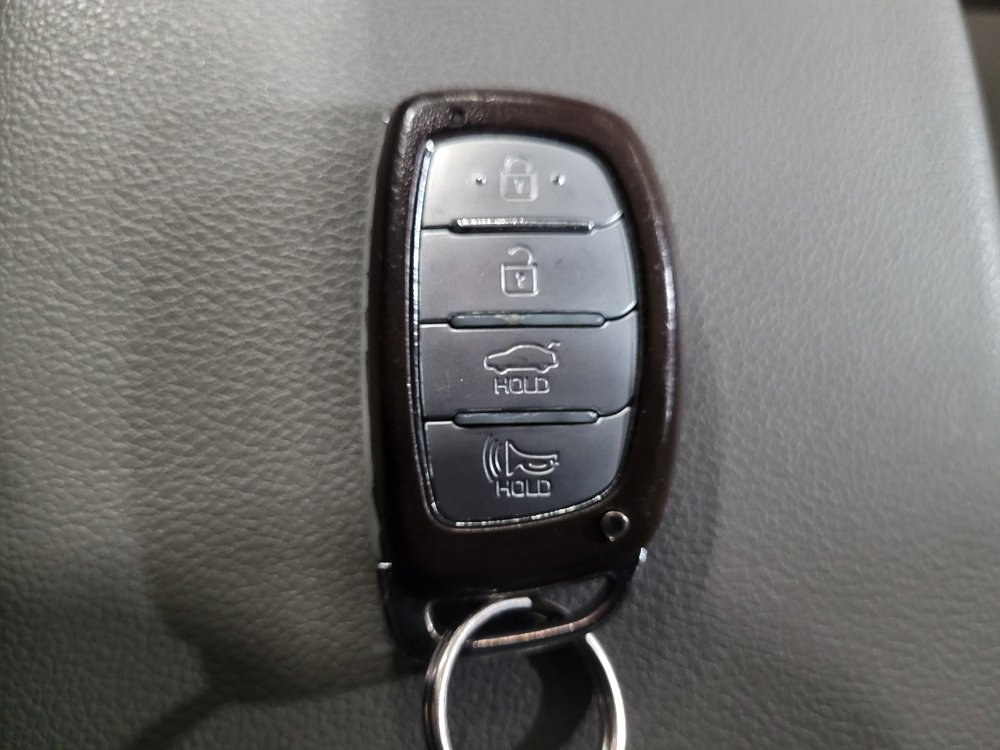 Used 2020 Hyundai Elantra Value Edition w/ Cargo Package (C1) FWD image 32