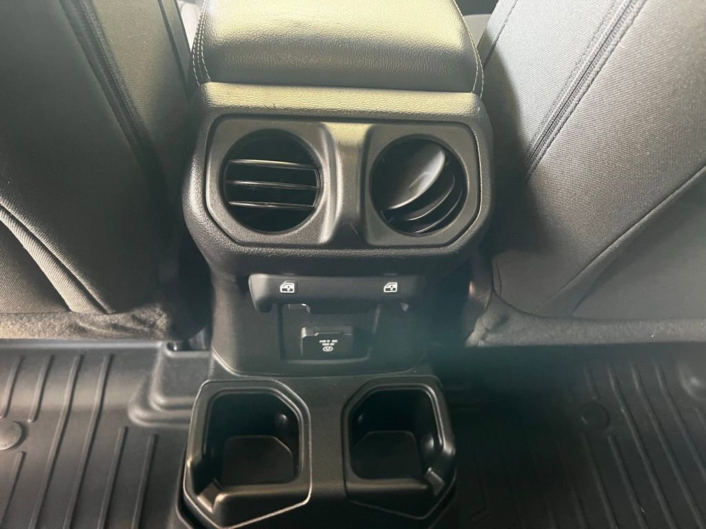 Used 2020 Jeep Wrangler Unlimited Sahara image 50