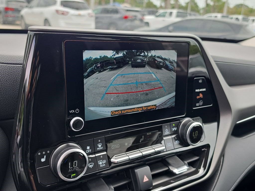 Certified 2026 Toyota Highlander XLE AWD/4WD image 19