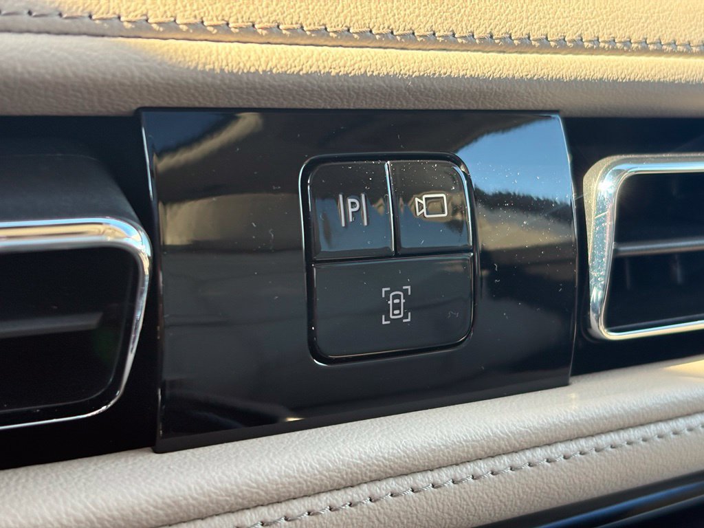 Used 2023 Lincoln Aviator Reserve w/ Equipment Group 201A AWD/4WD image 37
