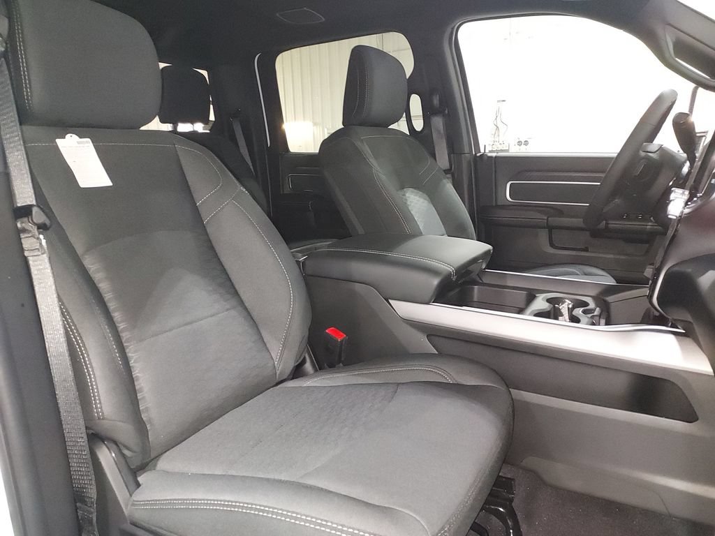 New 2026 RAM 2500 Big Horn AWD/4WD image 30