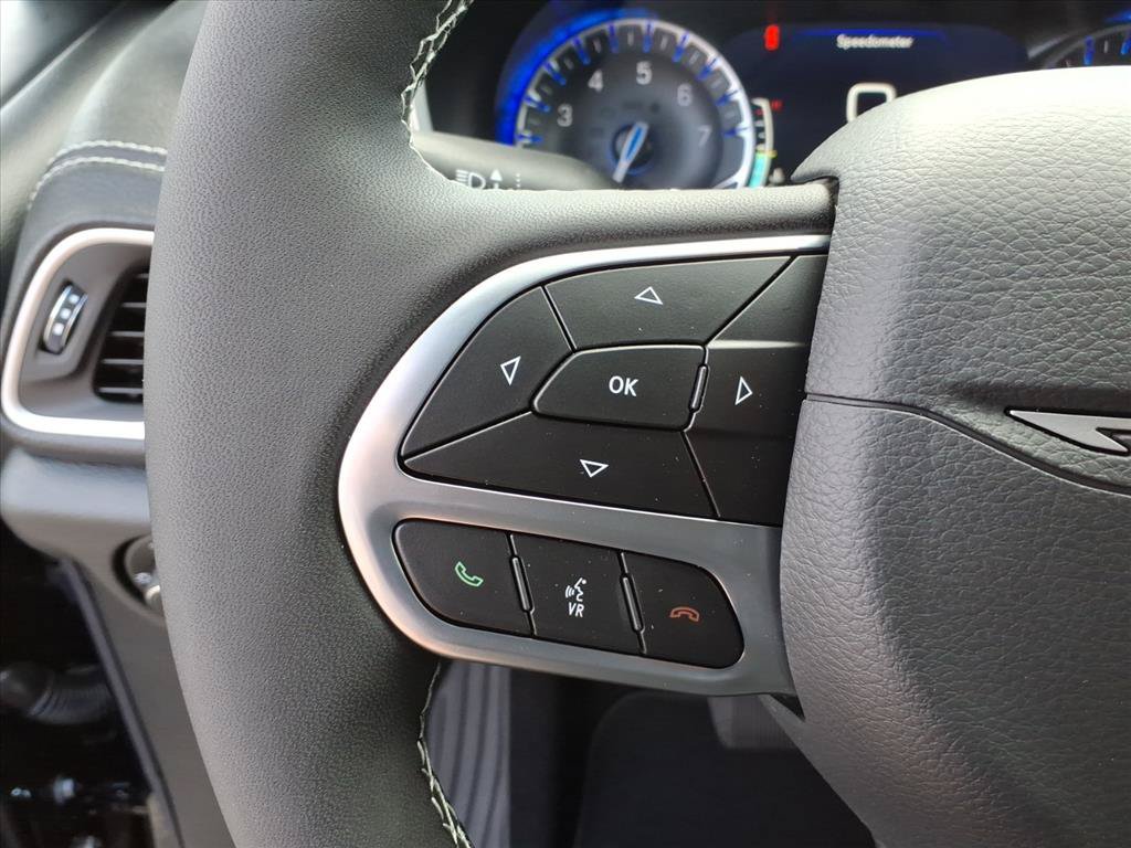 New 2027 Chrysler Pacifica Select AWD/4WD image 24