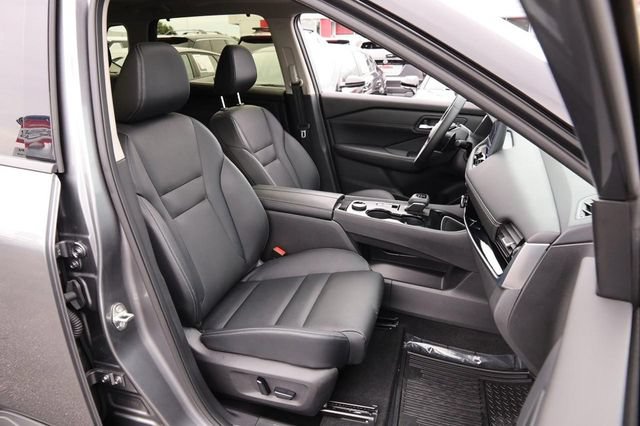 Certified 2025 Nissan Rogue SL w/ SL Premium Package AWD/4WD image 27