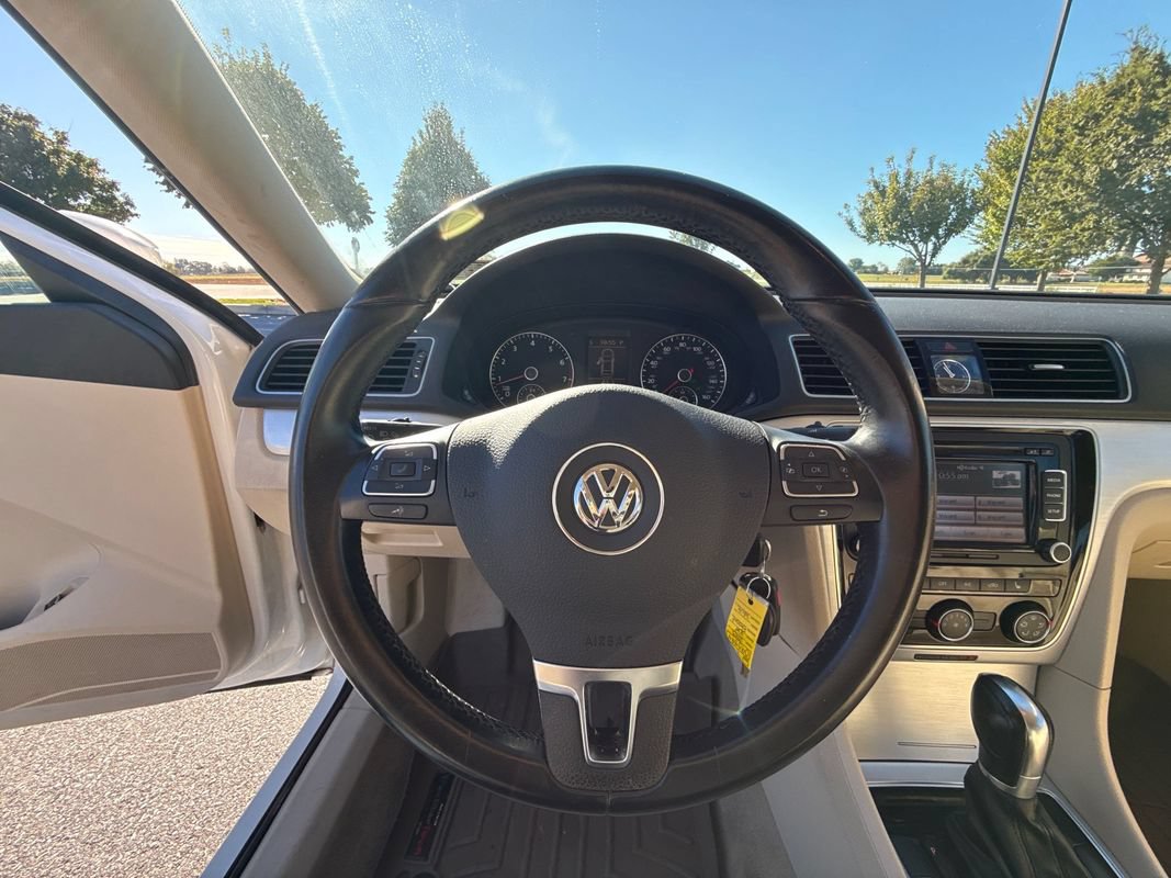 Used 2013 Volkswagen Passat 2.5 SE FWD image 17