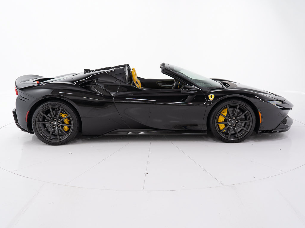 Used 2022 Ferrari SF90 Spider AWD/4WD image 6