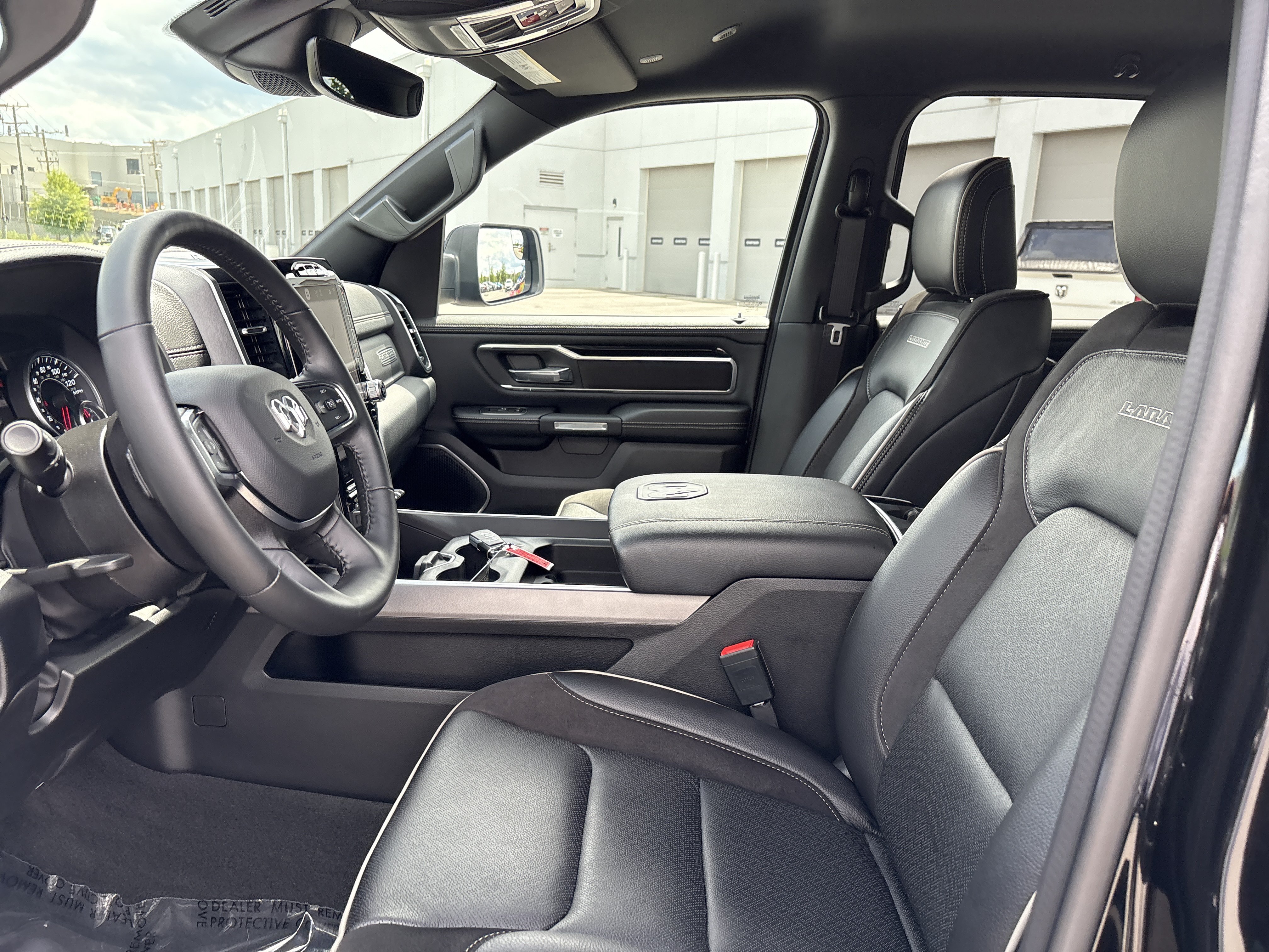 Certified 2022 RAM 1500 Laramie w/ Sport Appearance Package AWD/4WD image 18