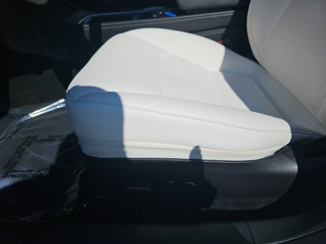 Used 2022 Tesla Model 3 Long Range AWD/4WD image 29