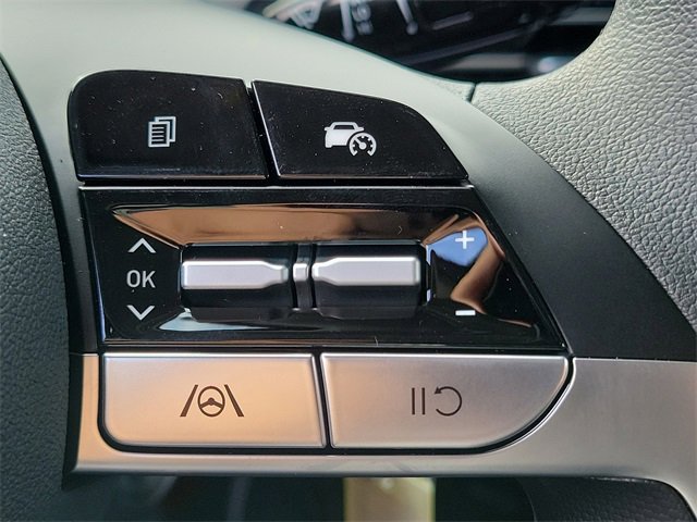 New 2025 Hyundai Elantra SE image 9