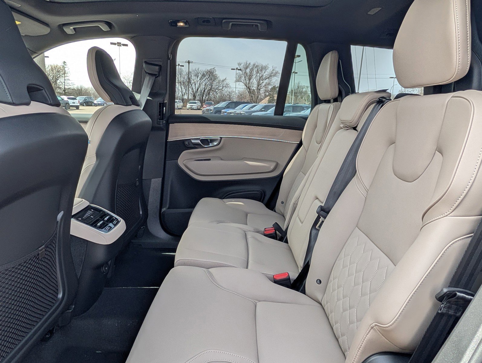 New 2026 Volvo XC90 B6 Plus image 6