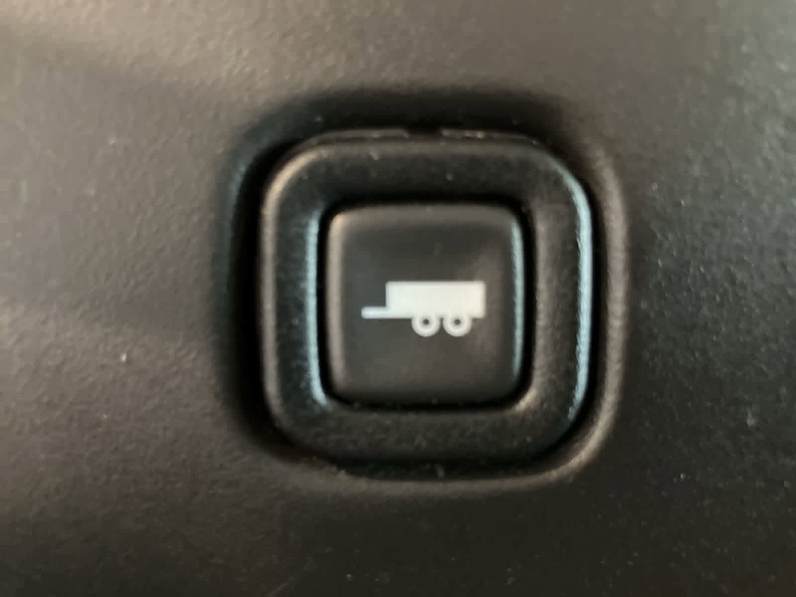 Used 2015 Chevrolet Express 3500 RWD image 16