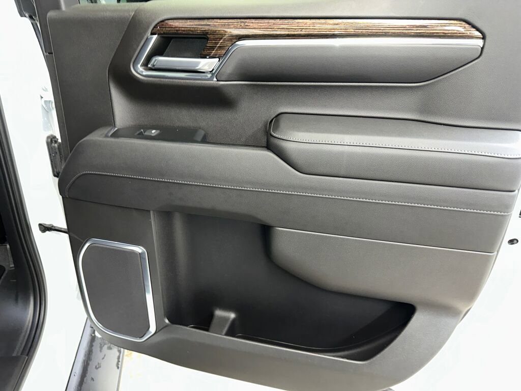 Used 2023 GMC Sierra 1500 Elevation image 28