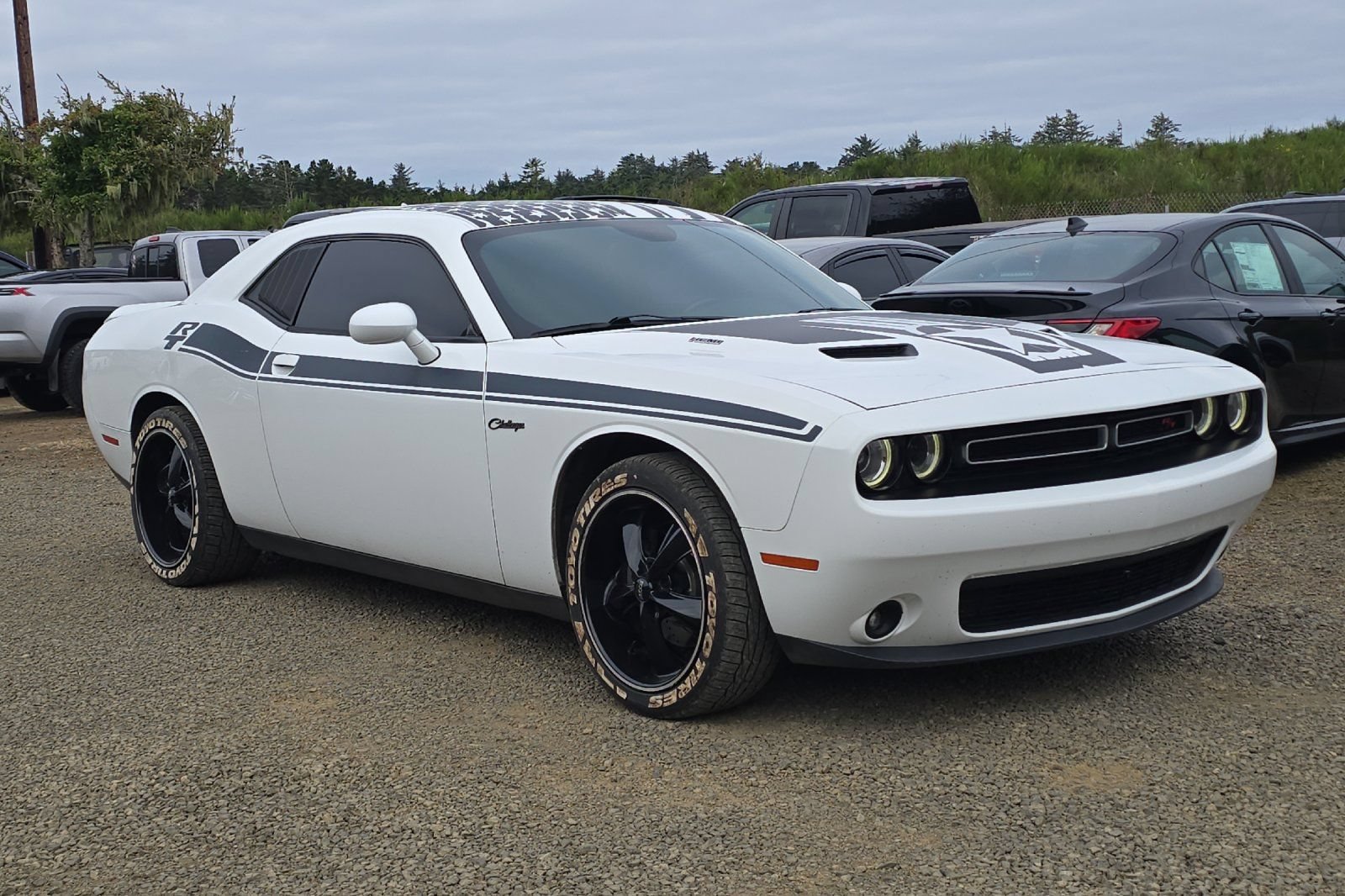 Used 2015 Dodge Challenger R/T Plus RWD image 2
