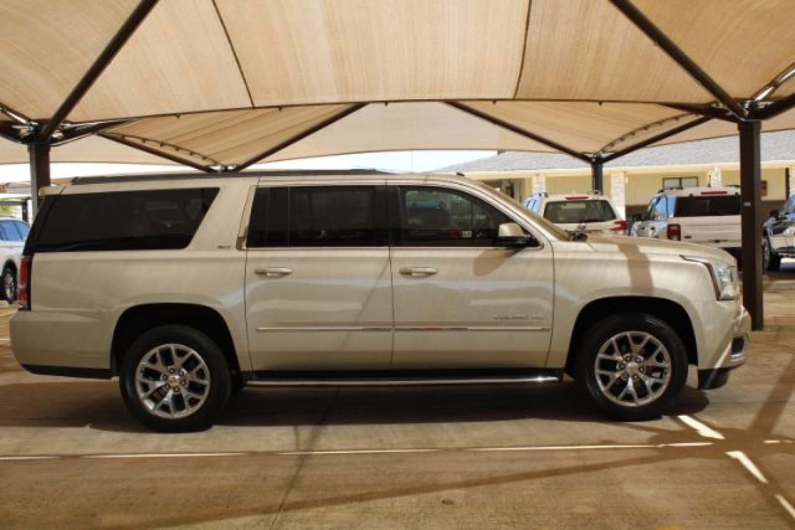 Used 2015 GMC Yukon XL SLT w/ Open Road Package image 13